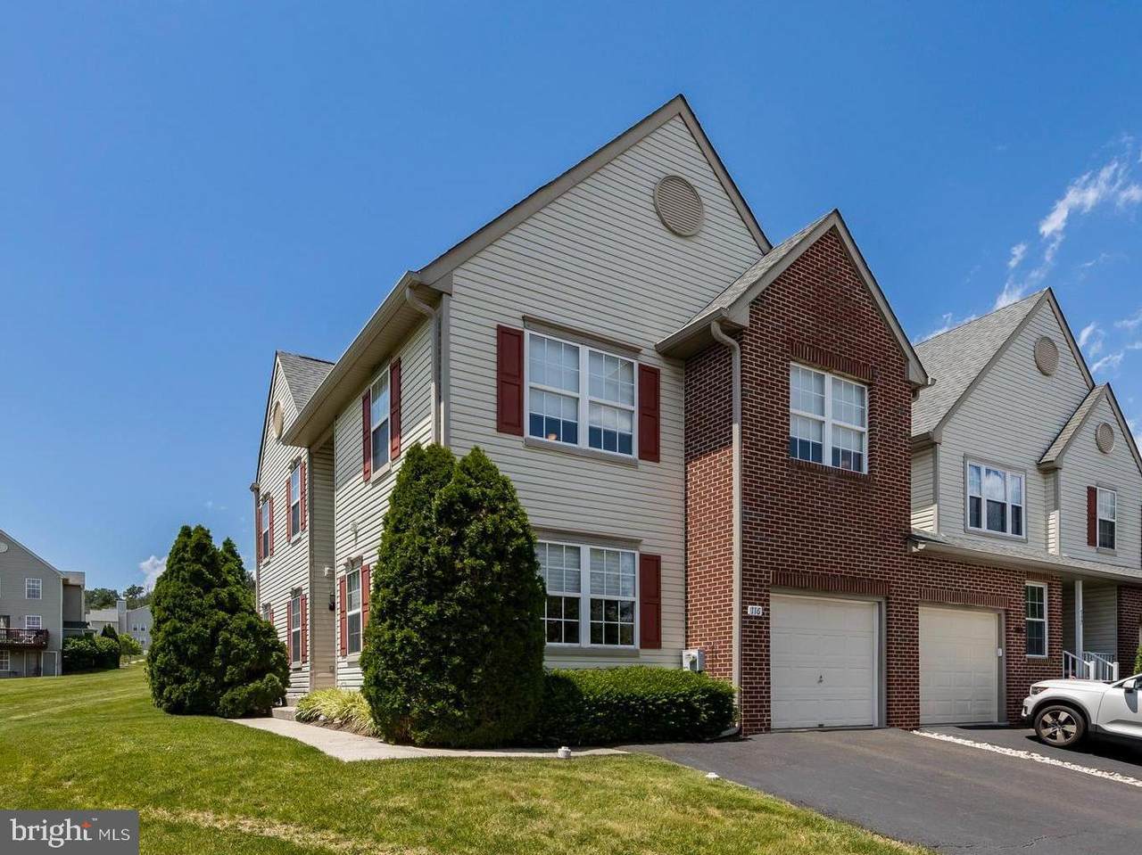 116 Farrington Court - Photo 1