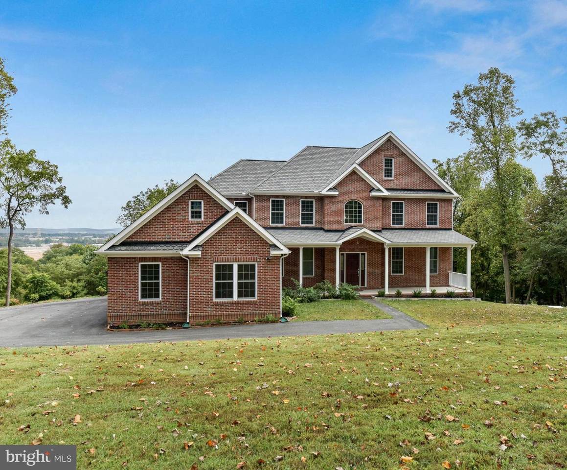7656 Kemp Lane - Photo 1