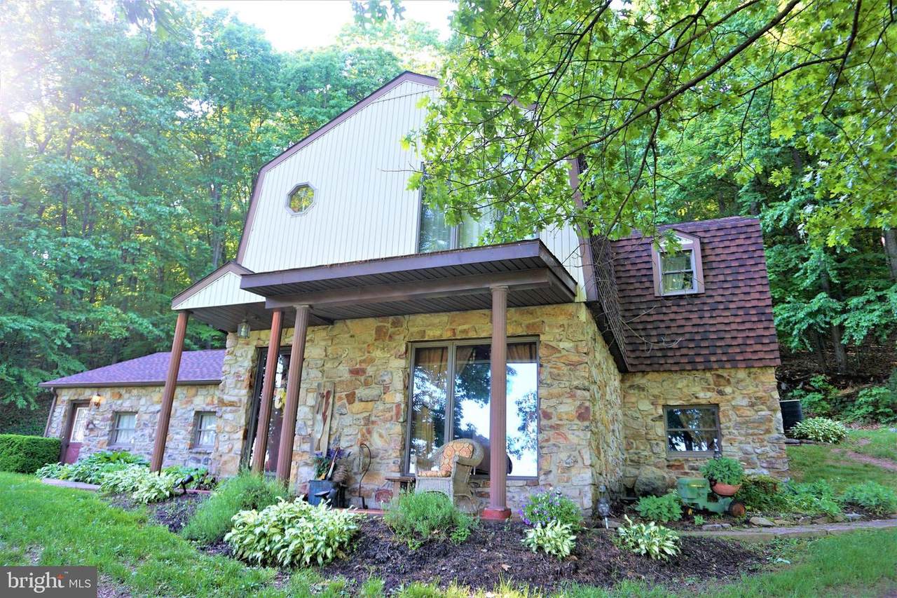 1637 Mountain Road - Photo 1