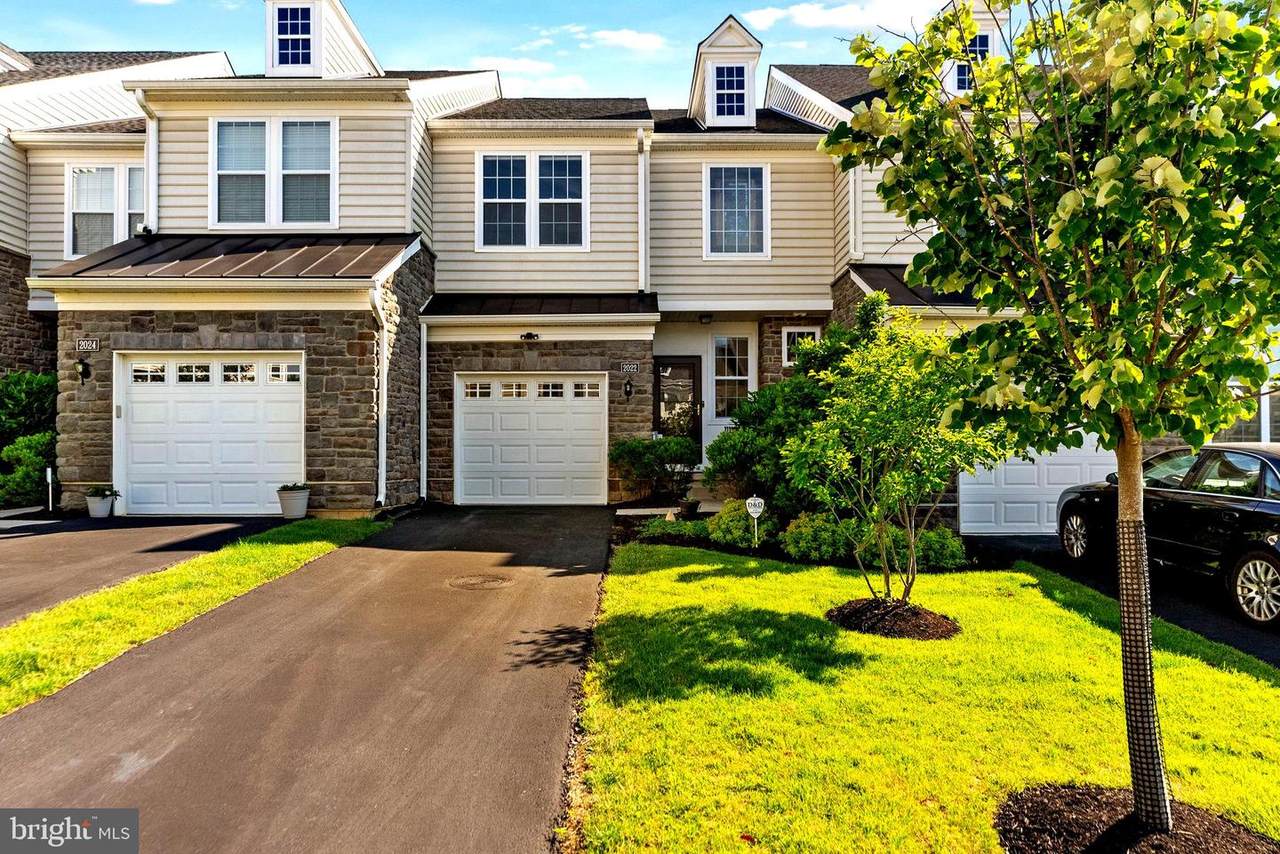 2022 Julia Drive - Photo 1