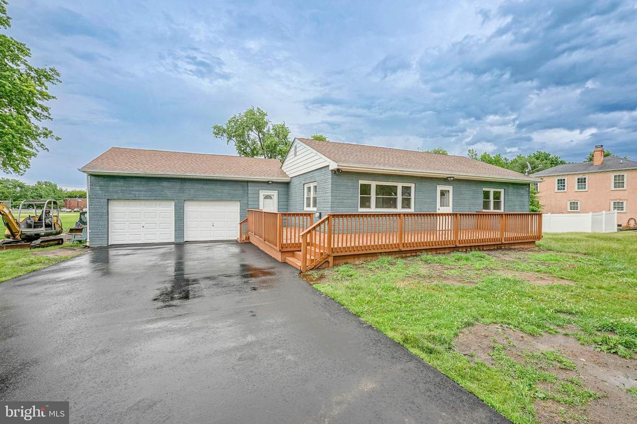 502 Mount Laurel Road - Photo 1