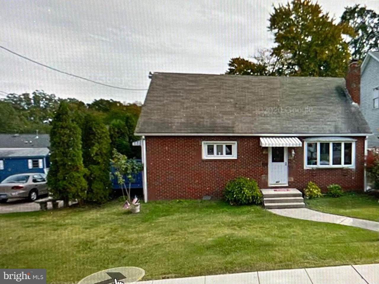 662 Oak Avenue - Photo 1