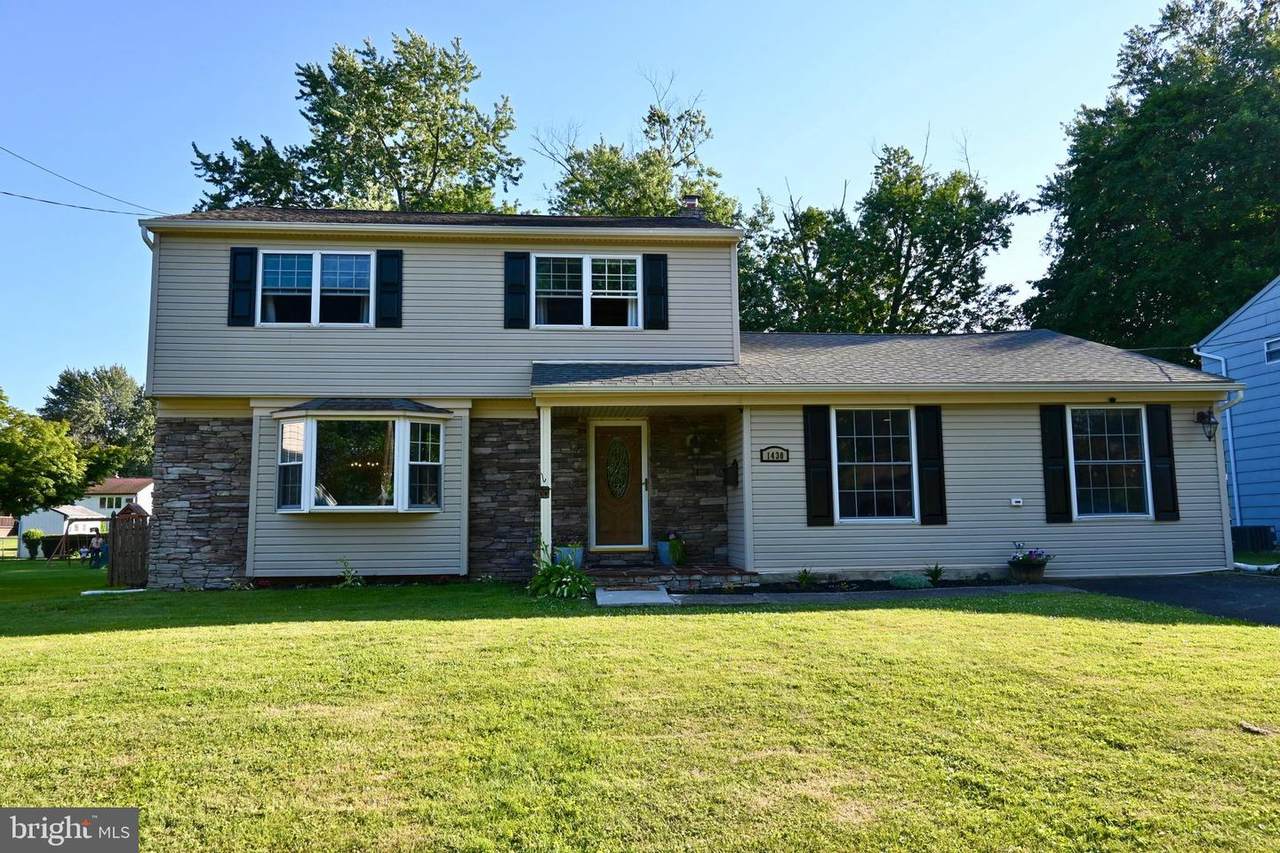 1430 Bradley Lane - Photo 1