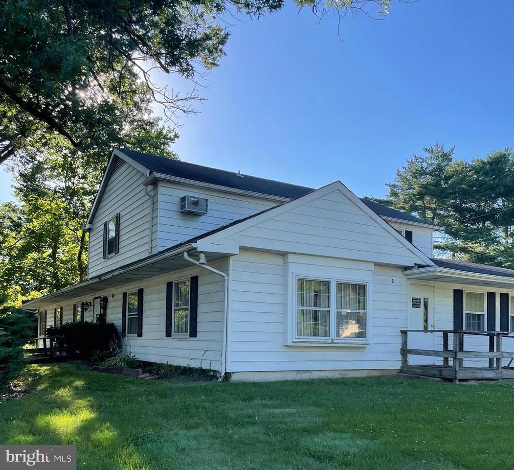 1 Shawmont Lane - Photo 1