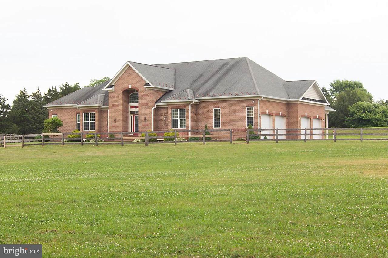 2890 Runnymede Drive - Photo 1