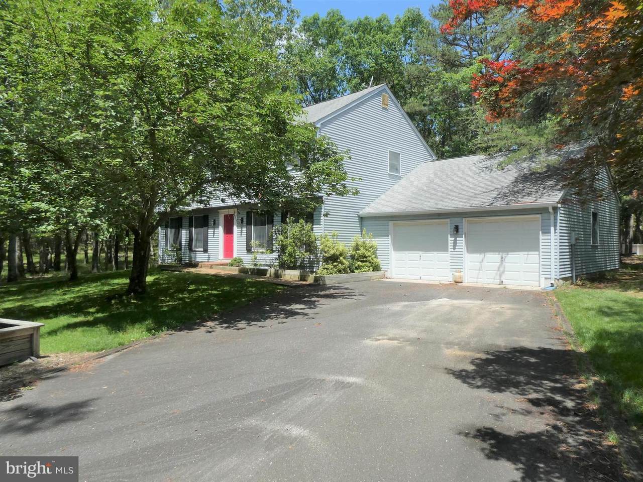1 Queens Lane - Photo 1