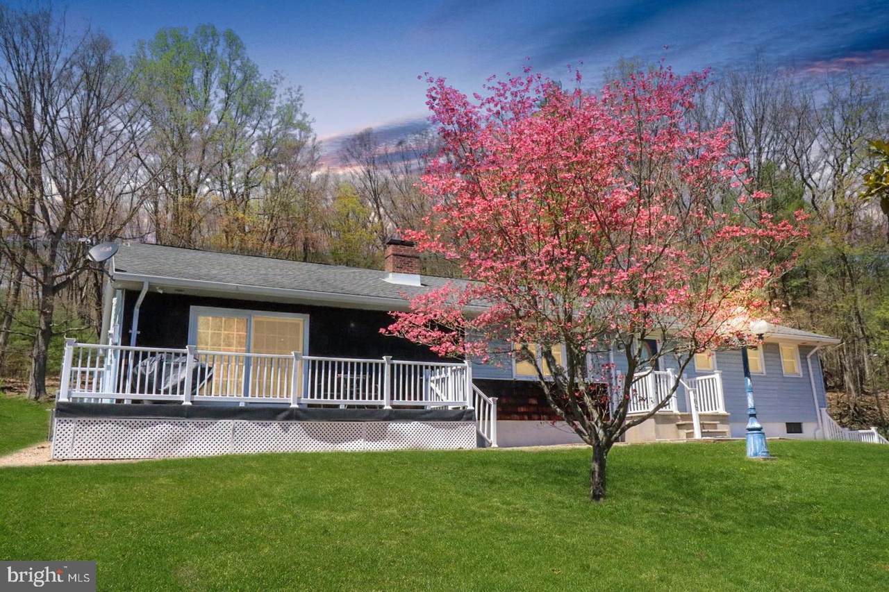165 Winfield Drive - Photo 1