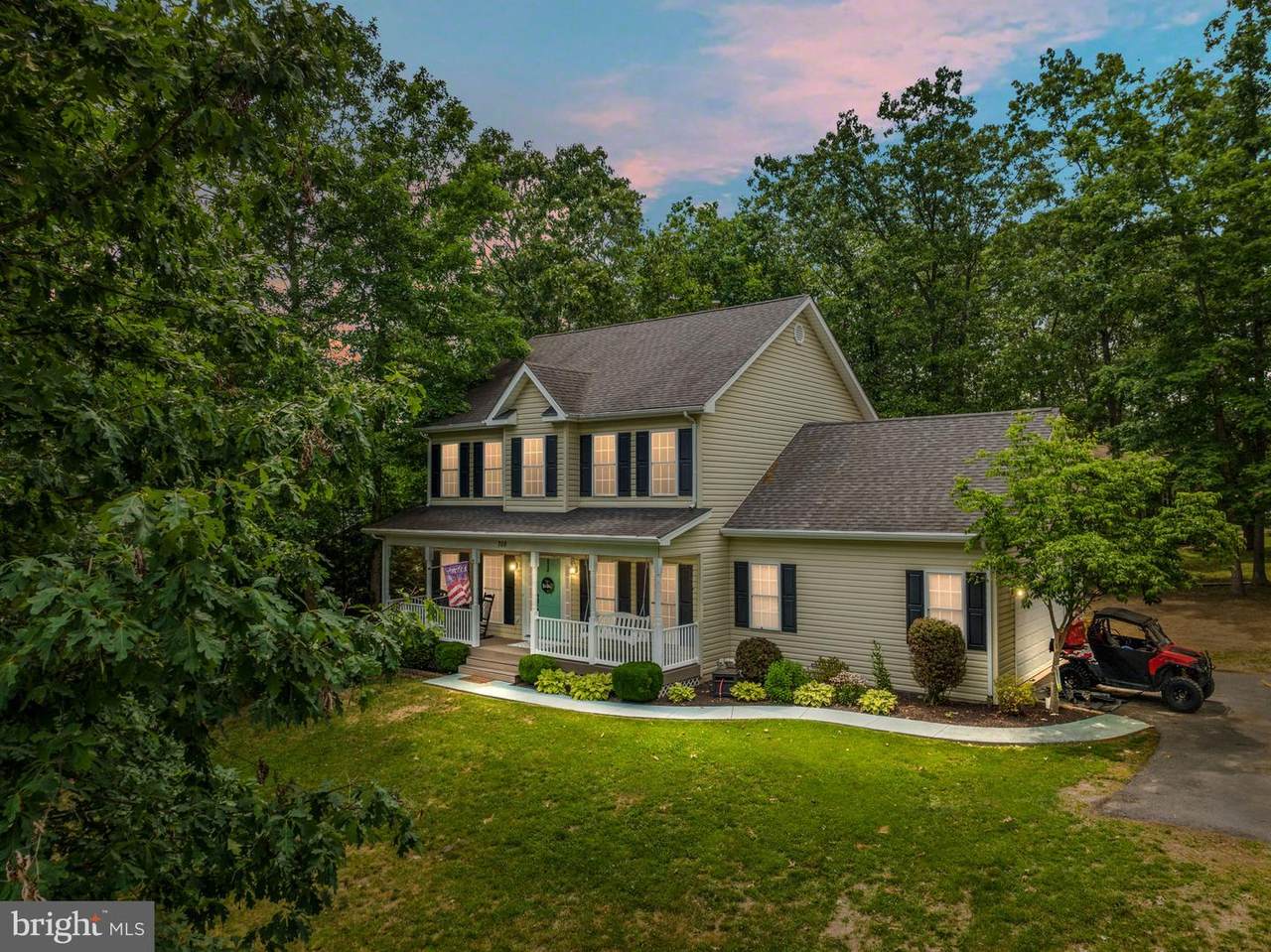 700 Lakeview Dr - Photo 1
