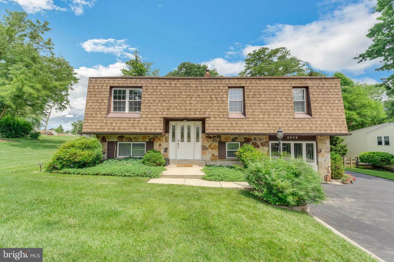 1101 Lincoln Avenue - Photo 1