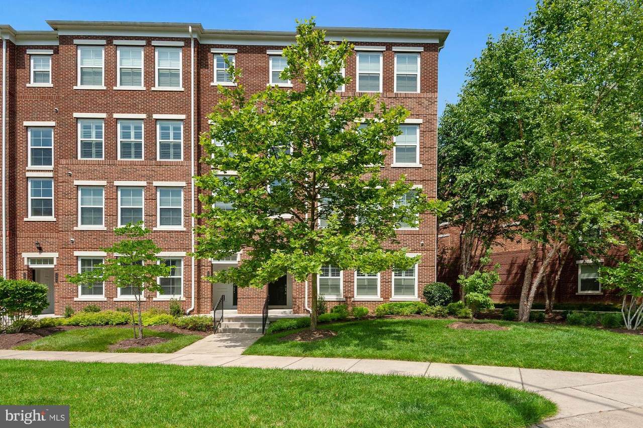 3002 Rittenhouse Circle - Photo 1