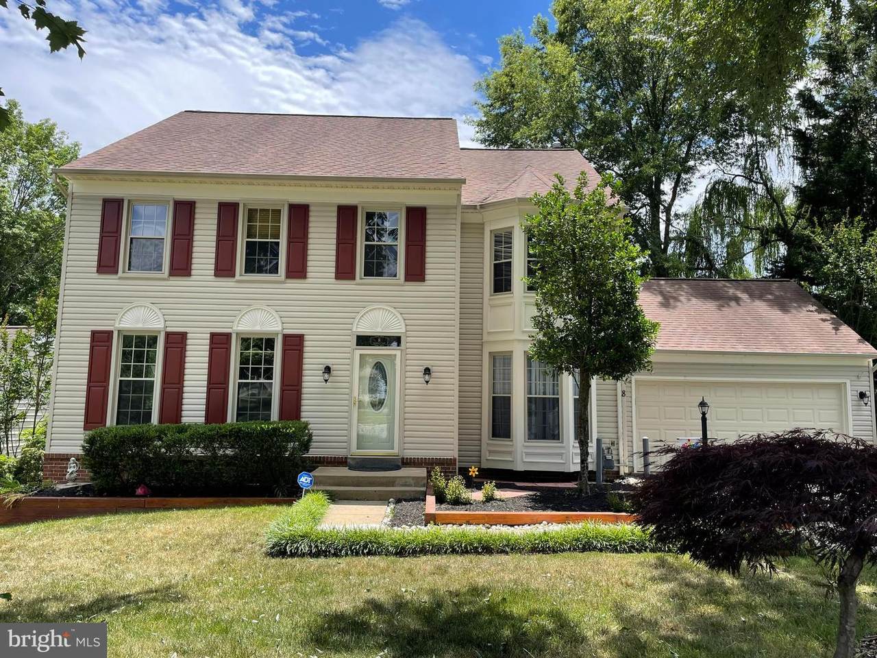 8 Danbury Court - Photo 1