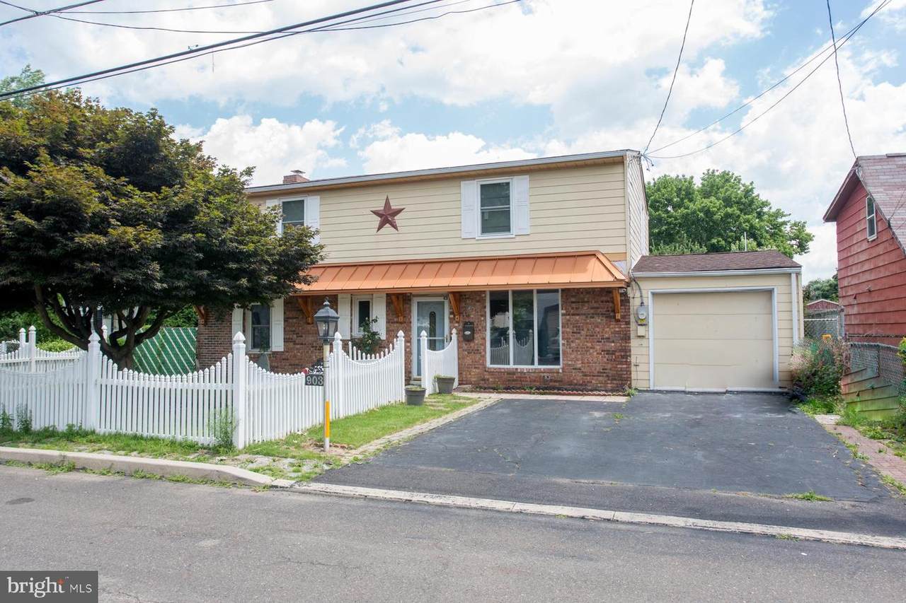 903 4TH Avenue - Photo 1