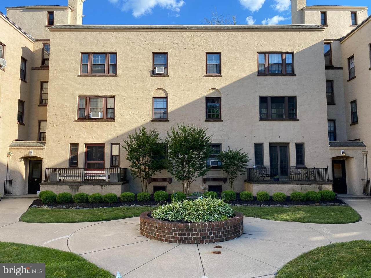 210 Maple Avenue - Photo 1