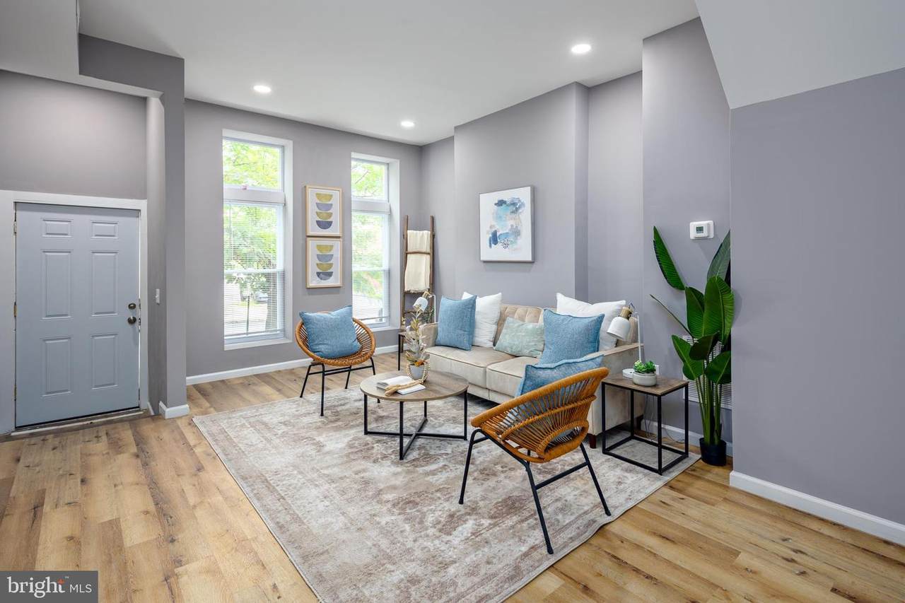 1700 Bond Street - Photo 1