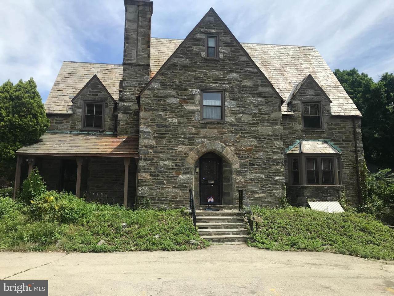 320-24 Carpenter Lane - Photo 1
