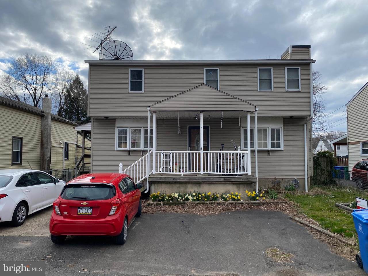 606 1ST Avenue - Photo 1