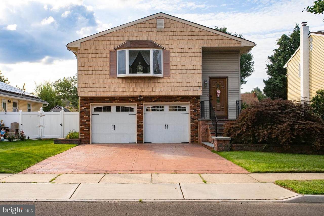 162 Carlisle Avenue - Photo 1