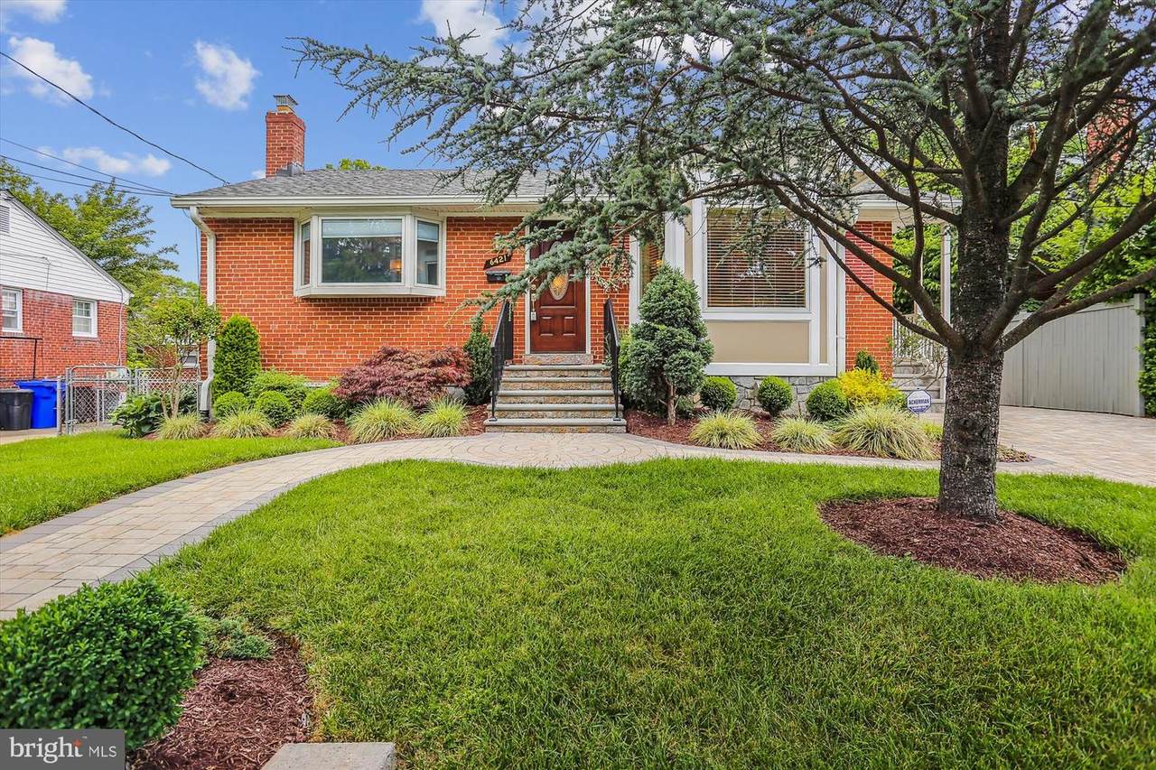 6421 Winnepeg Road - Photo 1