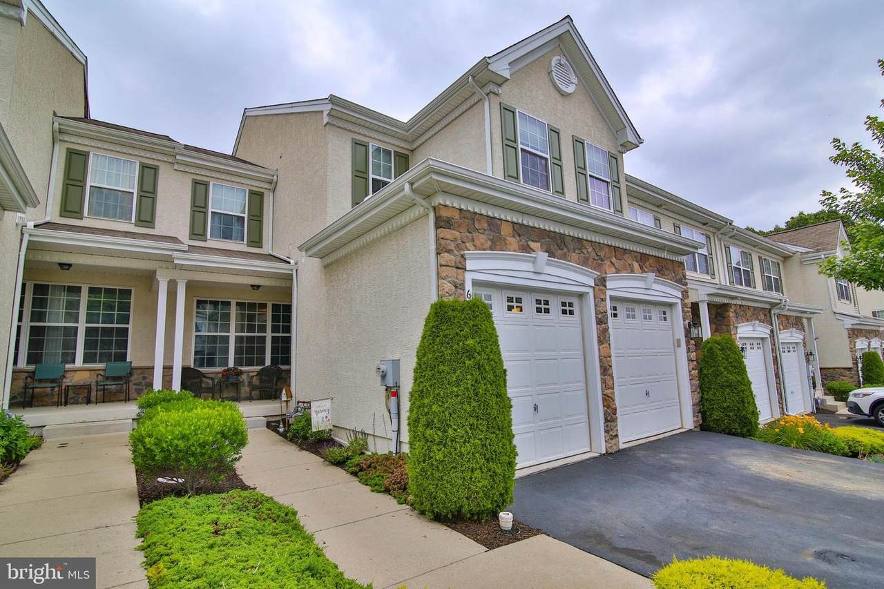 6093 Valley Forge Drive - Photo 1