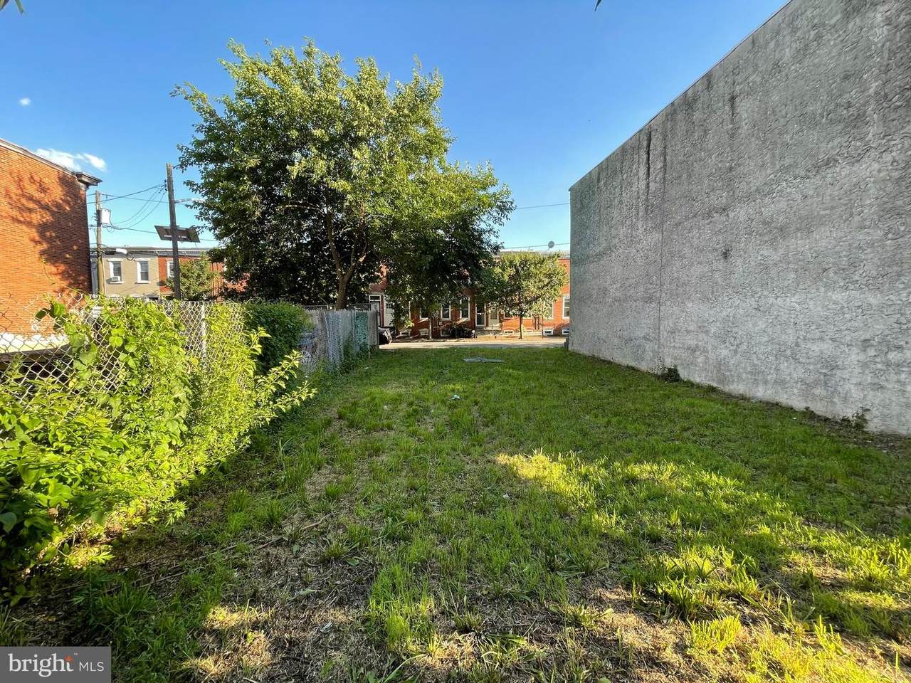 629 Clinton Street - Photo 1