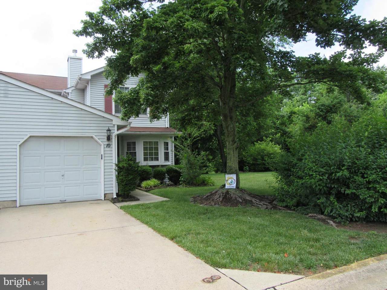 10 Amherst Court - Photo 1