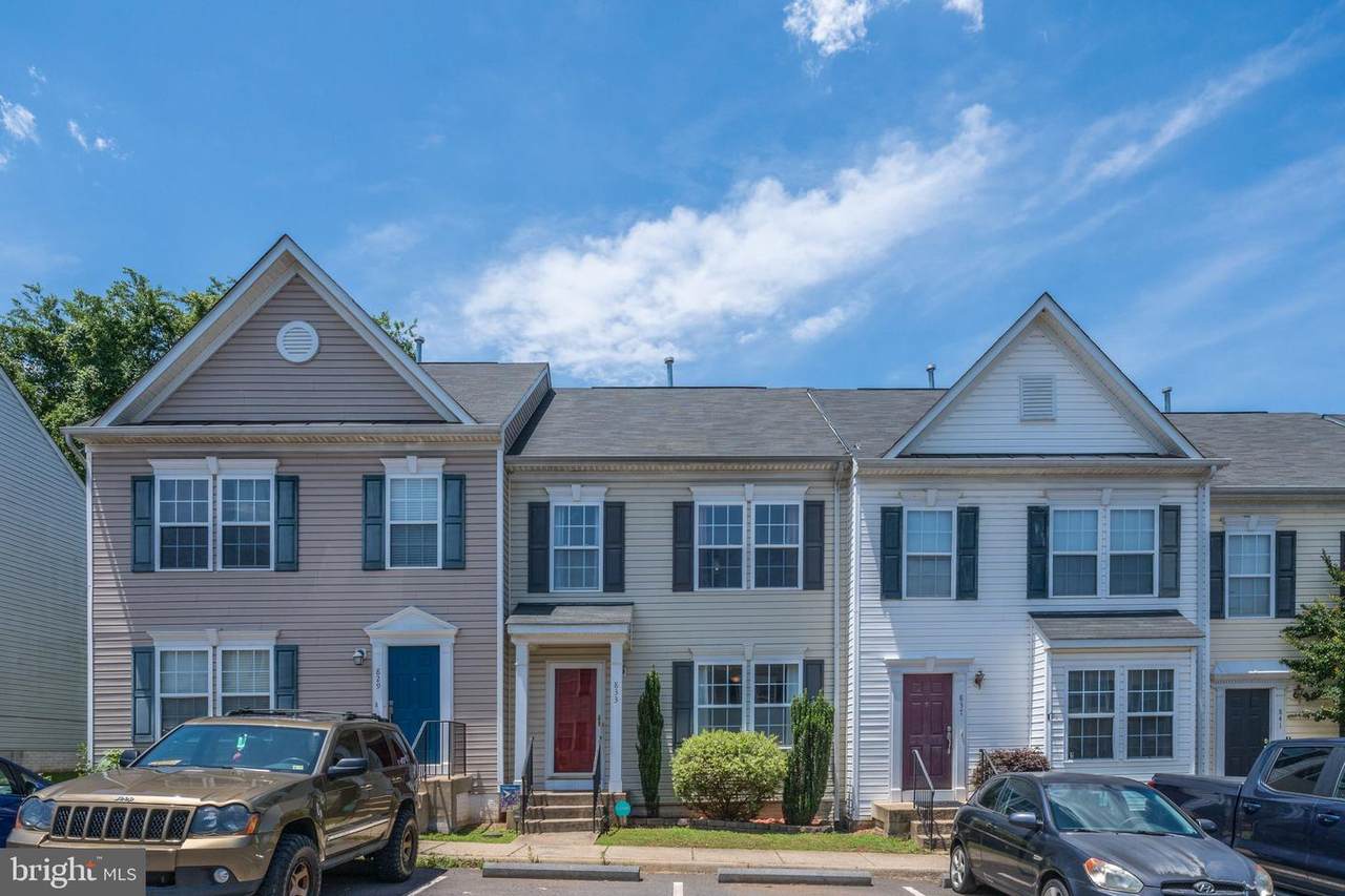 833 Gallows Court - Photo 1