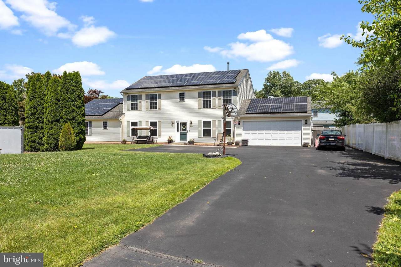 837 Hulmeville Road - Photo 1