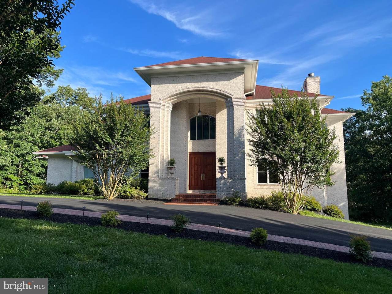 201 Lake Drive - Photo 1