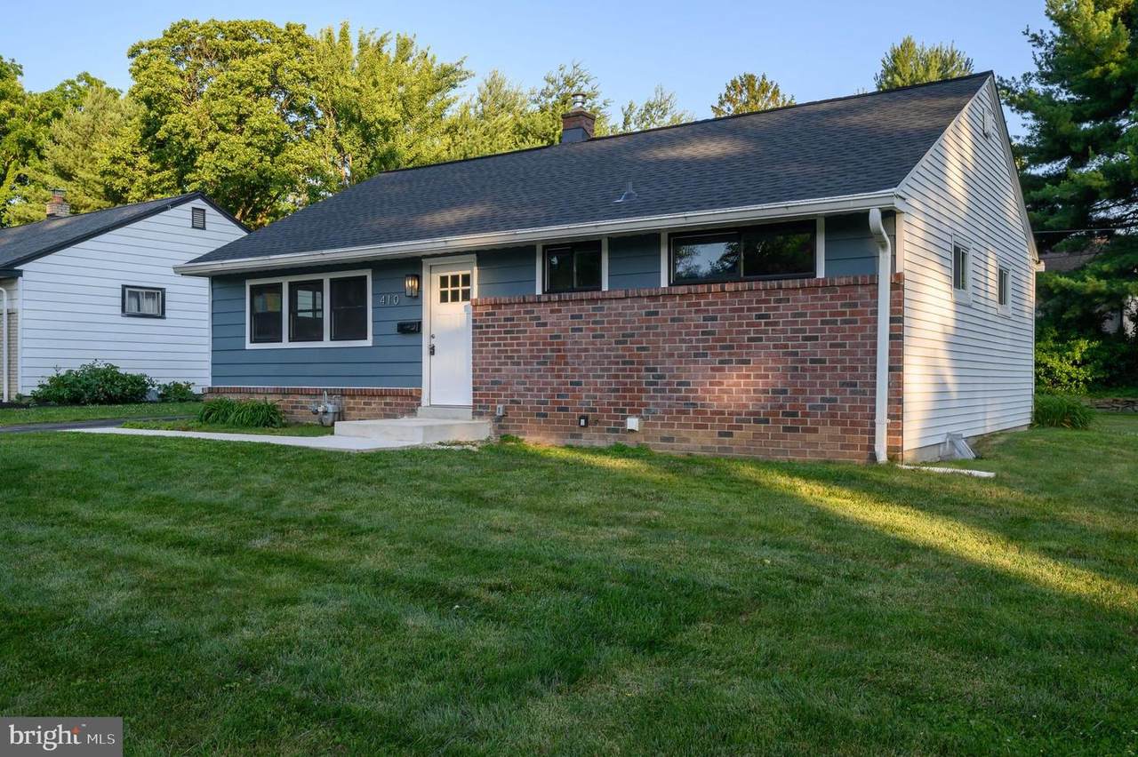 410 Meadow Lane - Photo 1