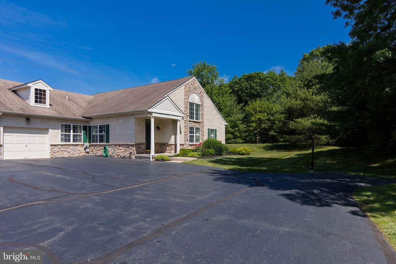 104 Arbour Court - Photo 1