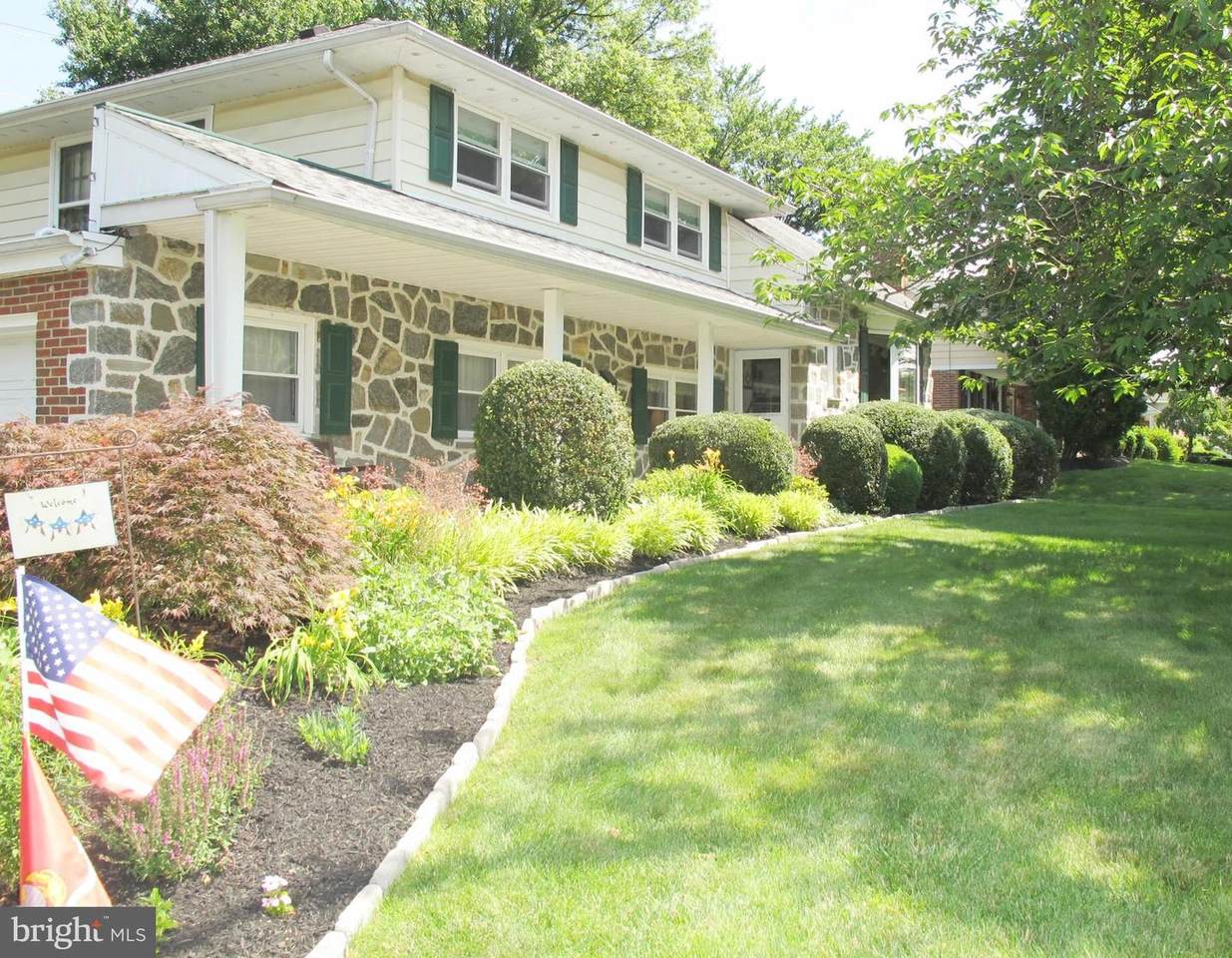 107 Wayne Drive - Photo 1