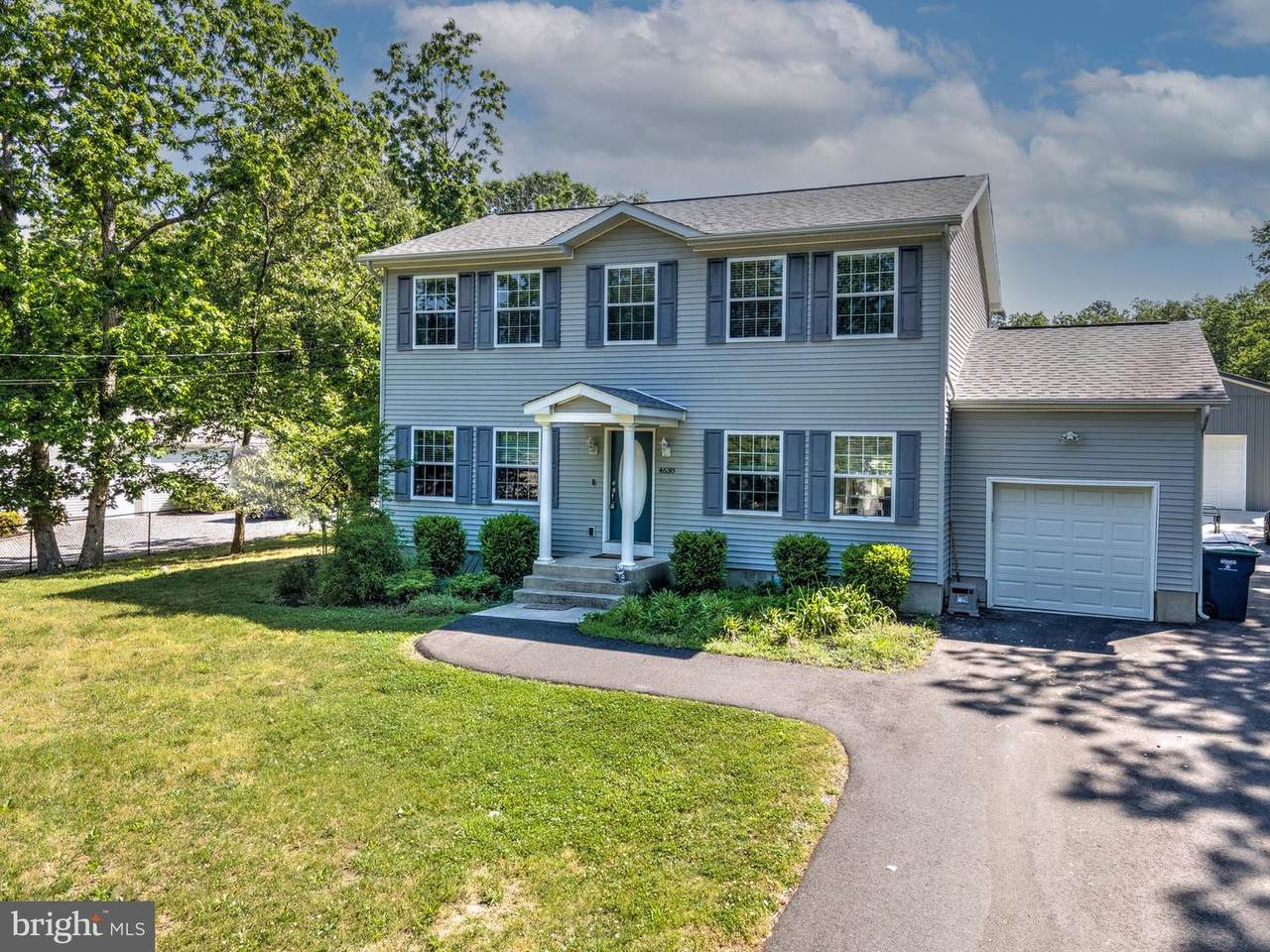 4638 Thelma Avenue - Photo 1