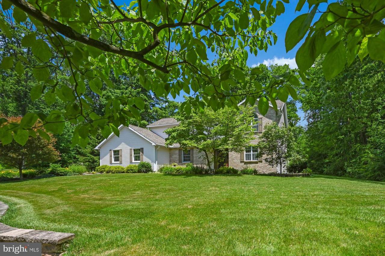 1744 Tanglewood Road - Photo 1