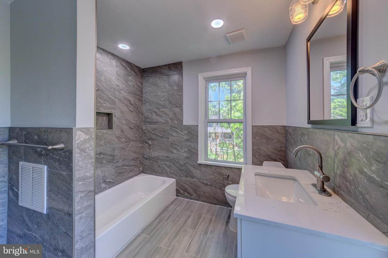 218 Fairview Avenue - Photo 1