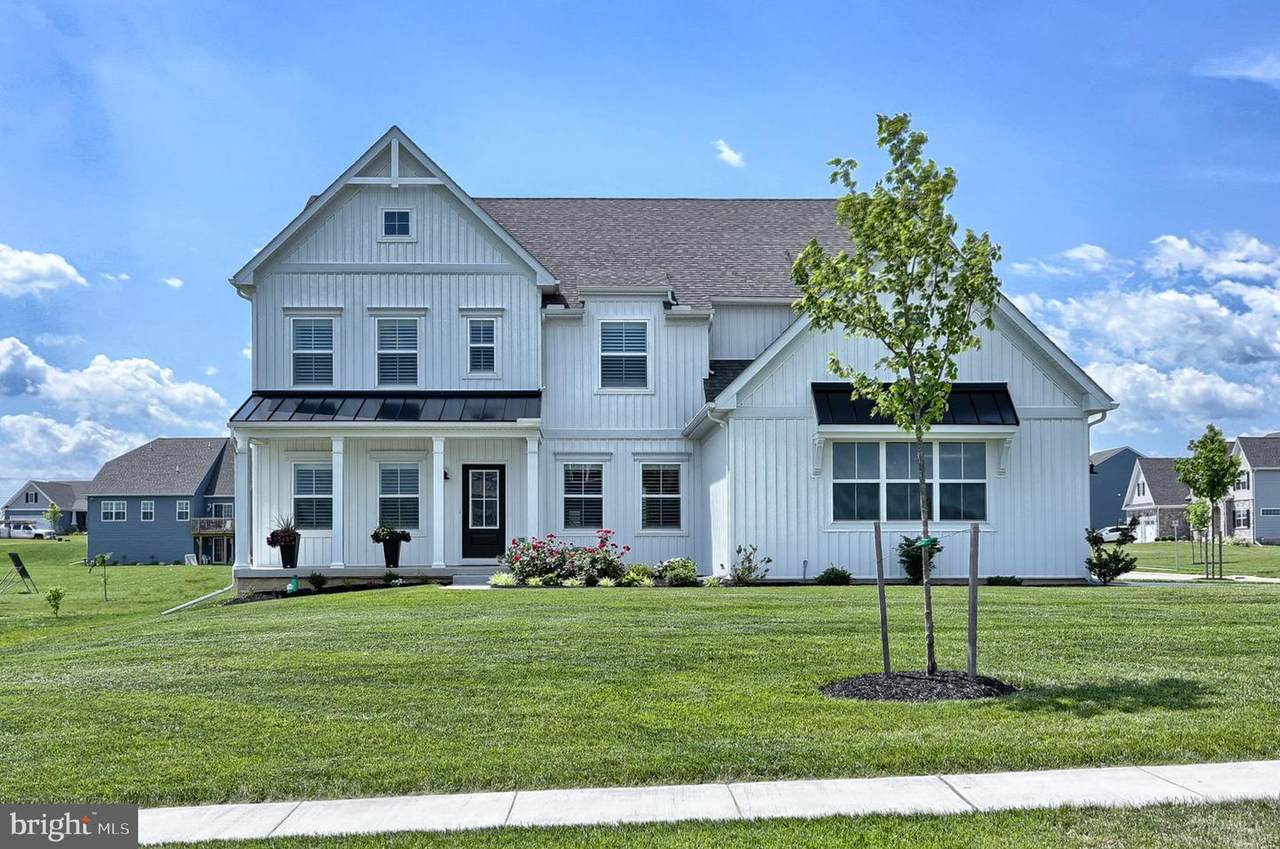 211 Angelica Way - Photo 1