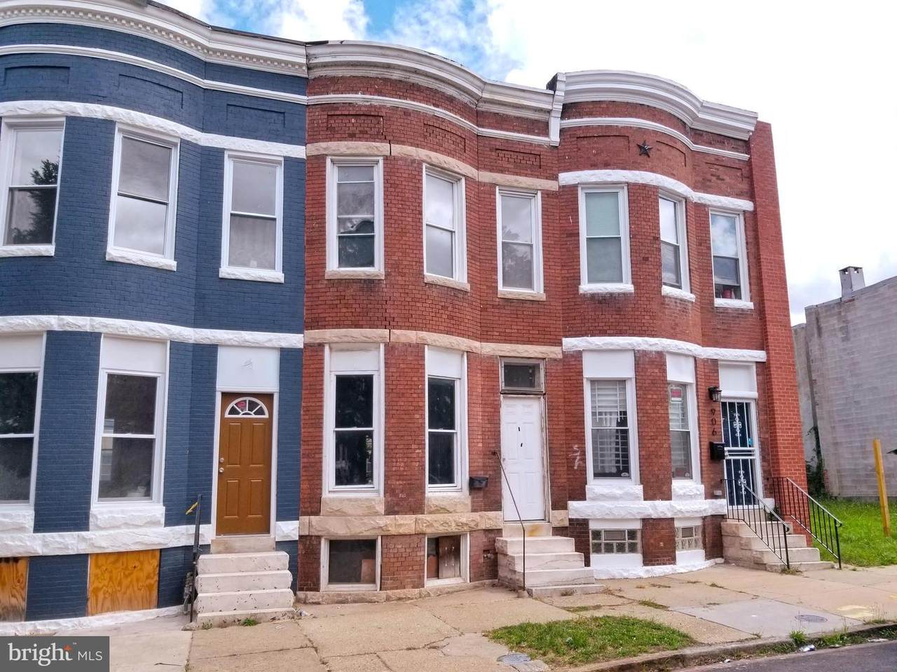 904 20TH Street - Photo 1