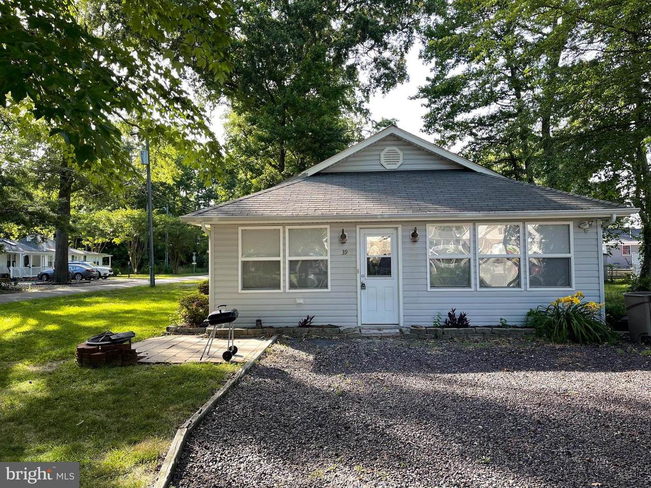 39 10TH Street - Photo 1