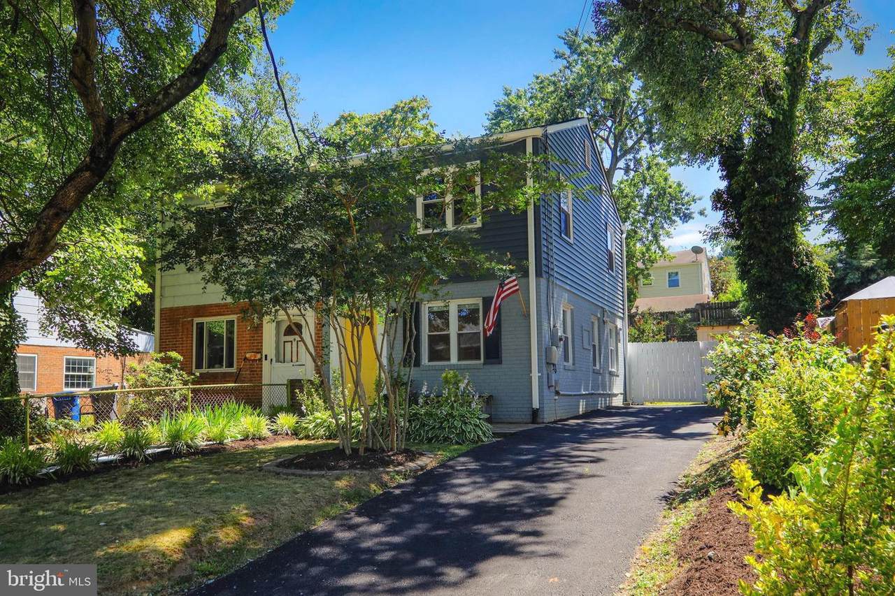 2331 Glendale Terrace - Photo 1