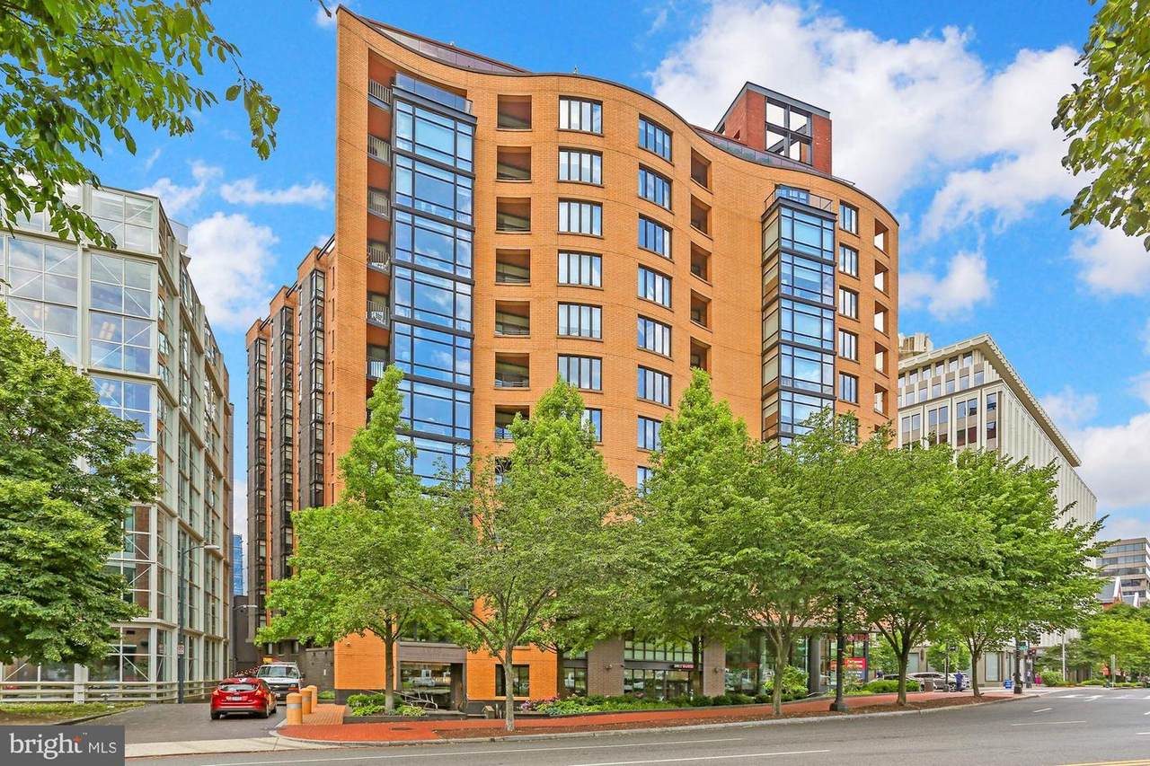 1010 Massachusetts Avenue - Photo 1