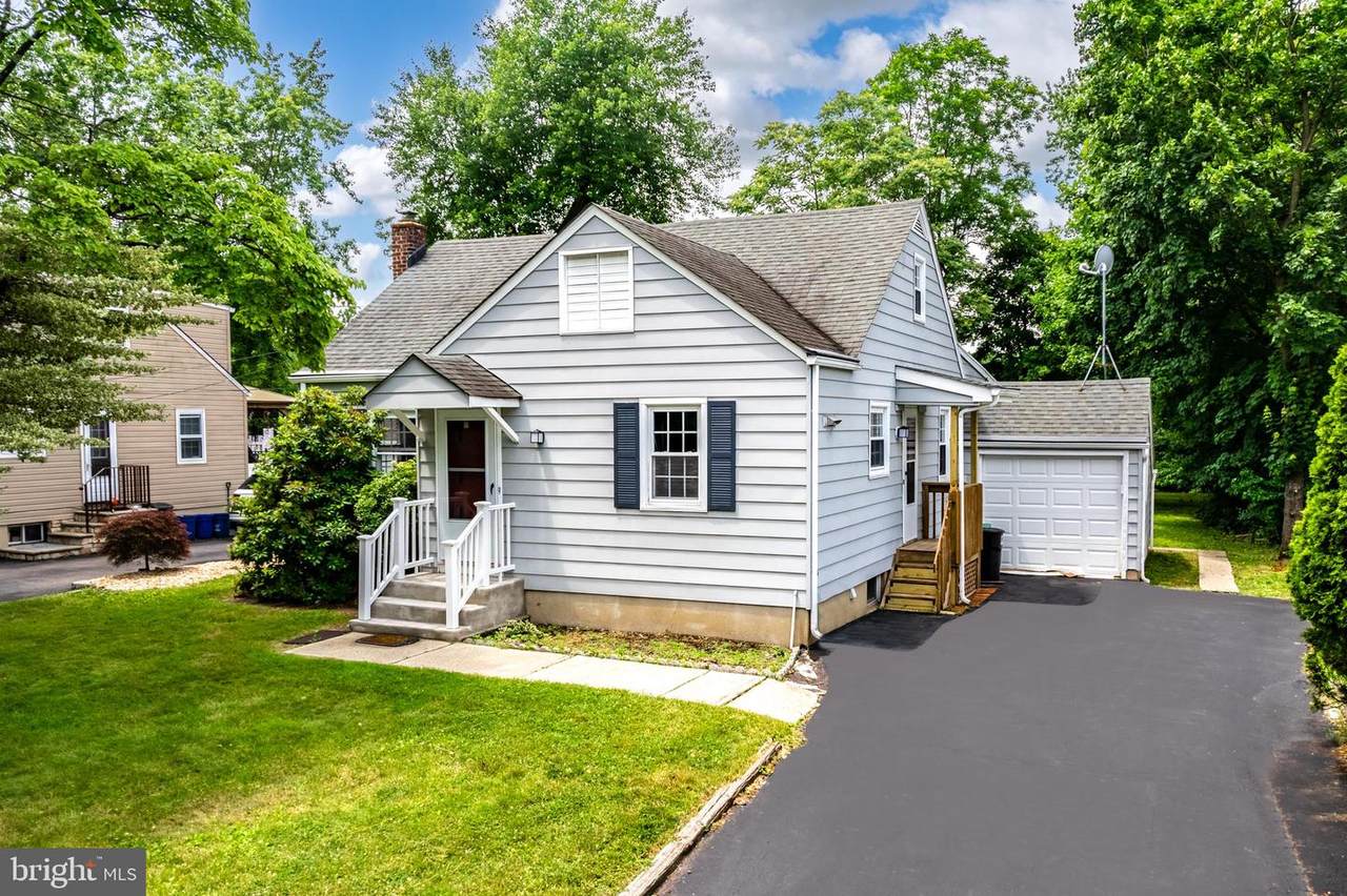 22 Dupont Avenue - Photo 1