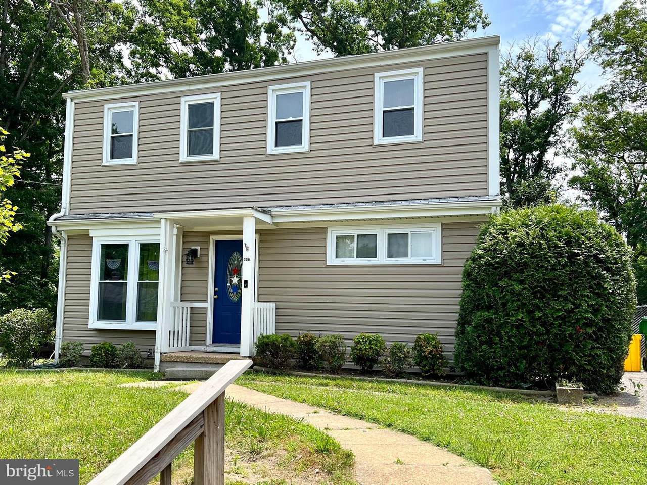 306 Colby Circle - Photo 1