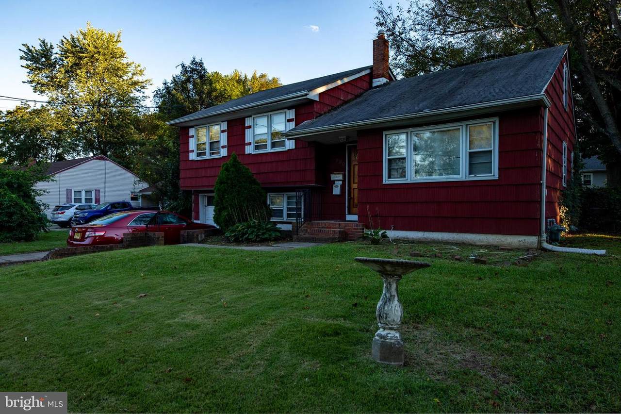 880 Woodlane Road - Photo 1