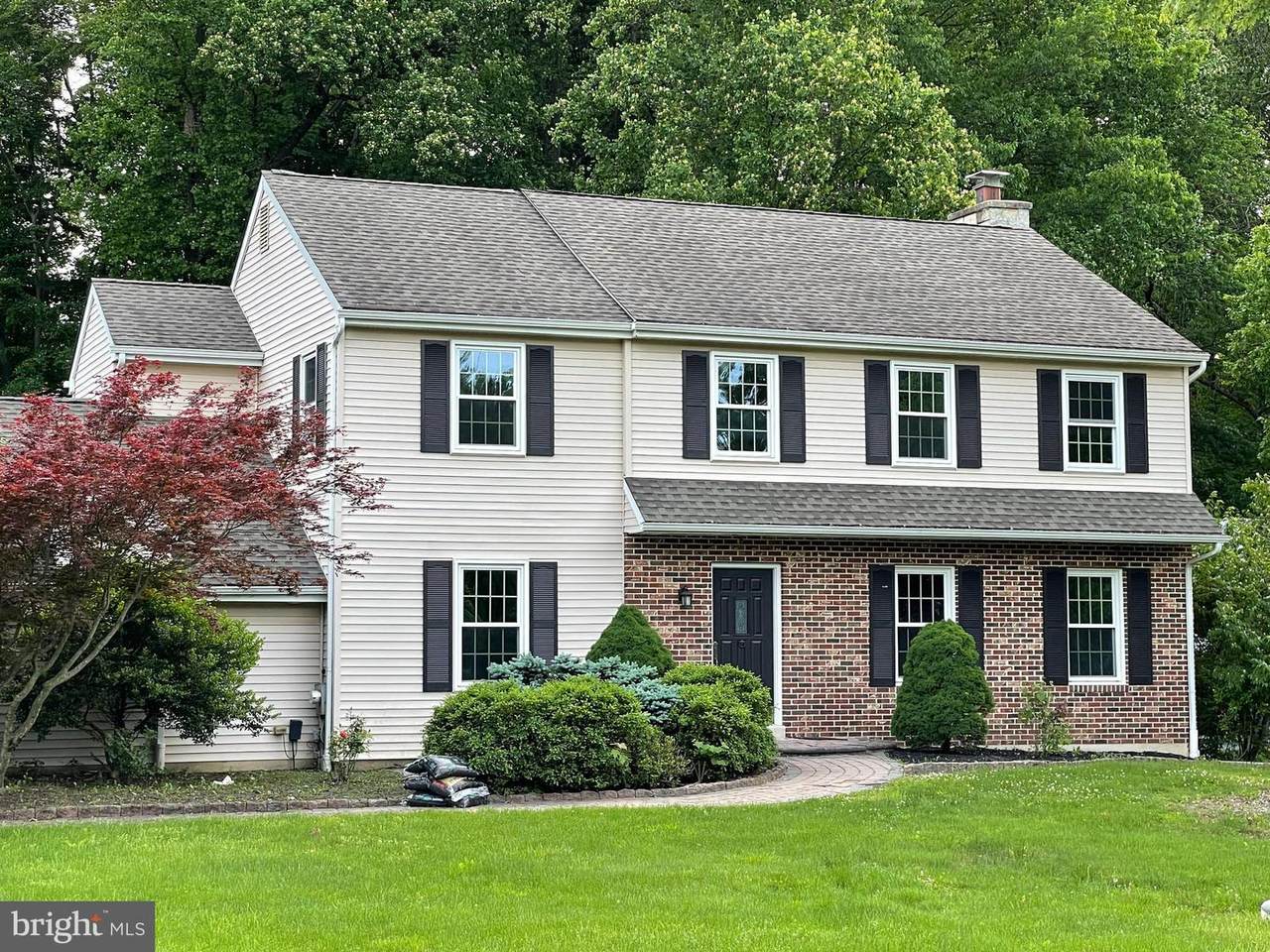 106 Viewpoint Drive - Photo 1