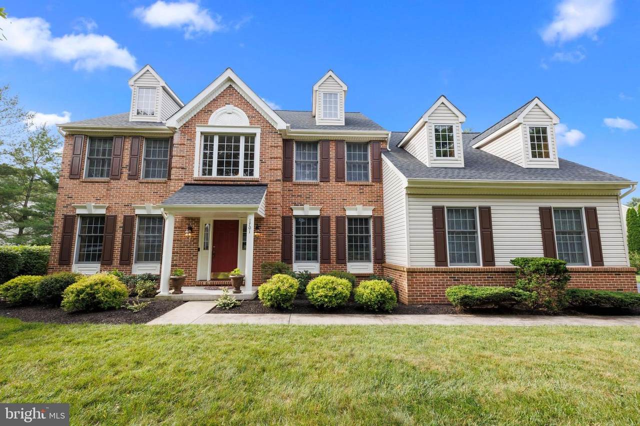 1701 Clydesdale - Photo 1
