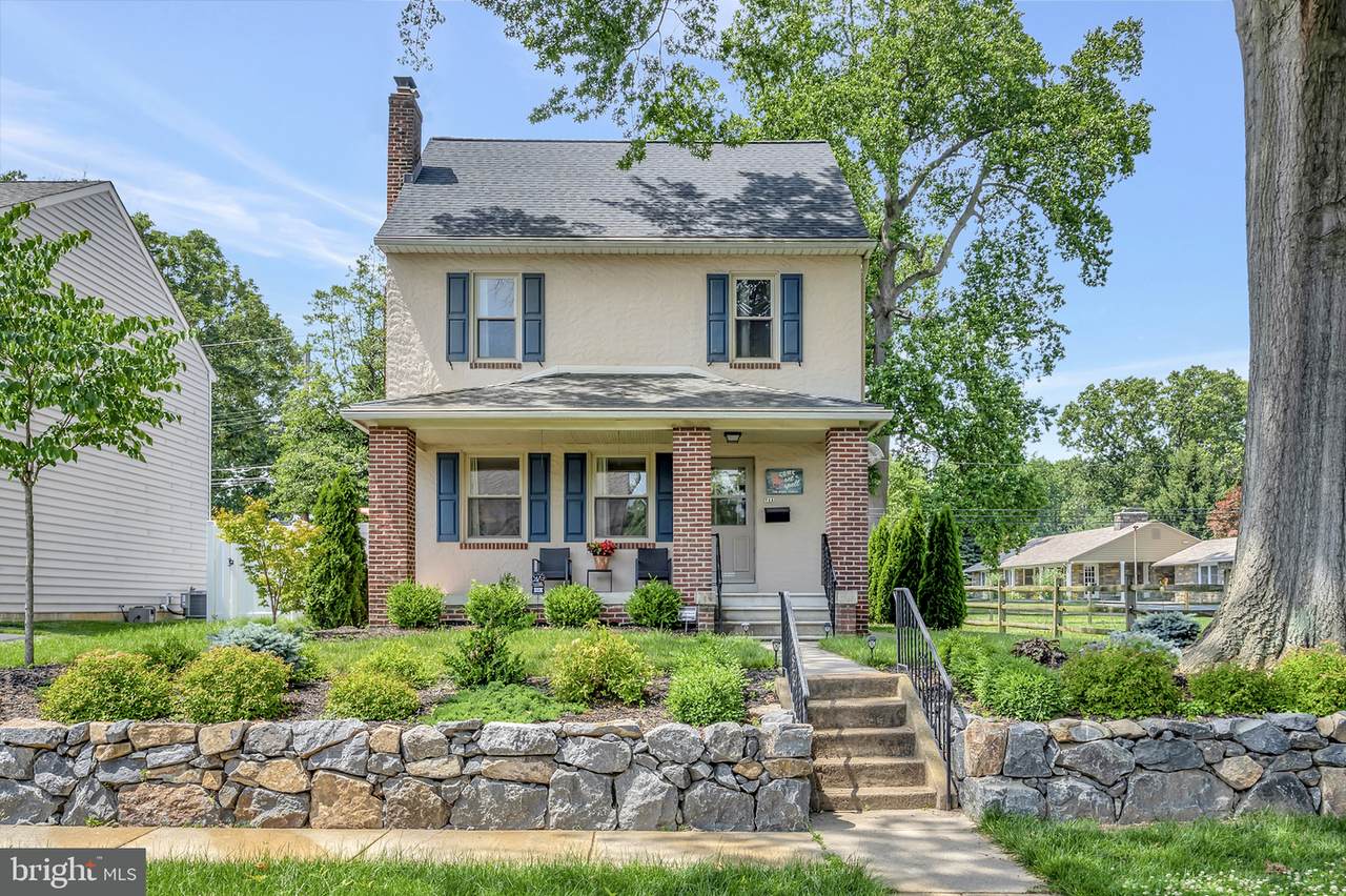 711 Seville Avenue - Photo 1