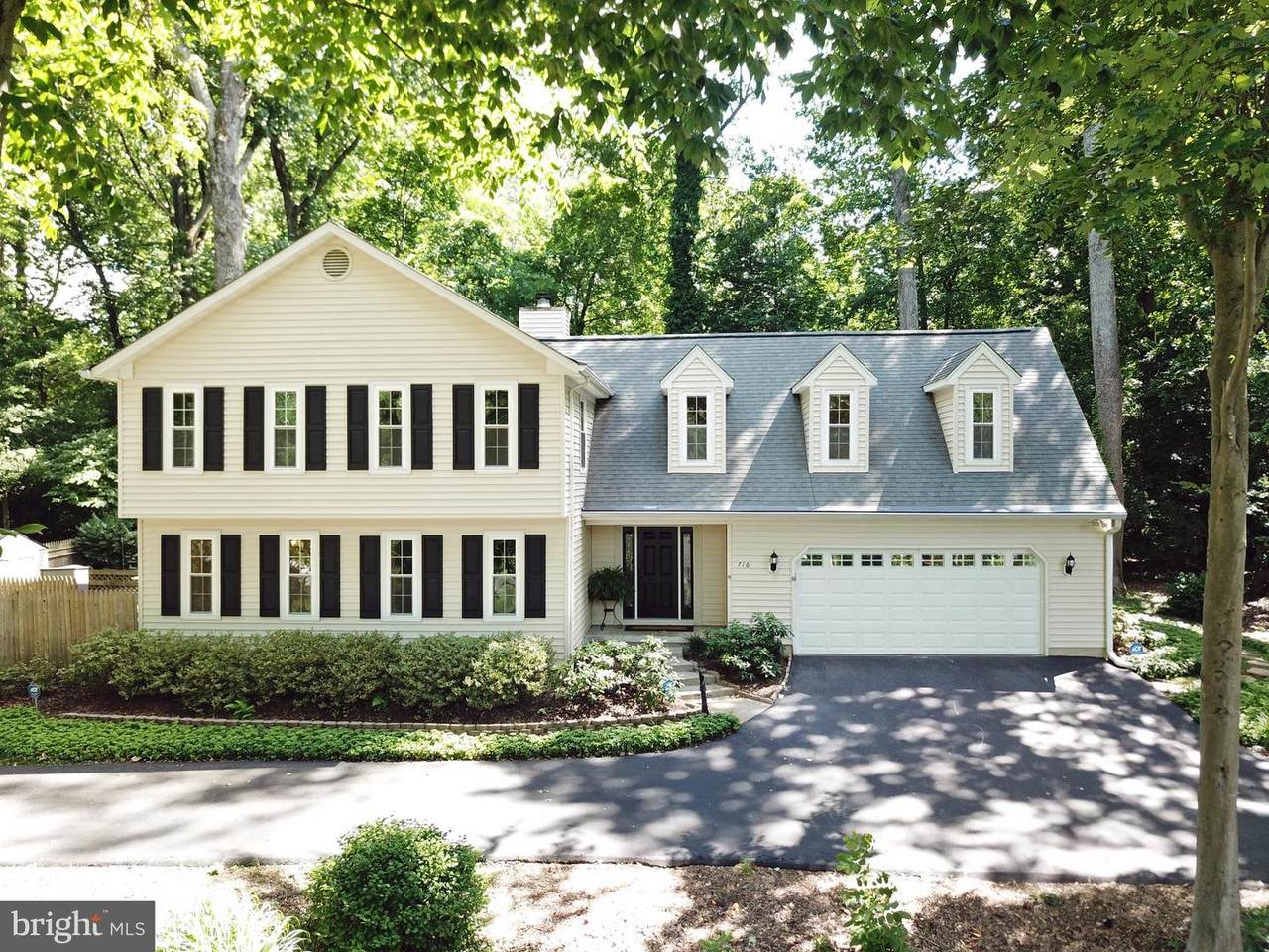 716 Sonne Drive - Photo 1