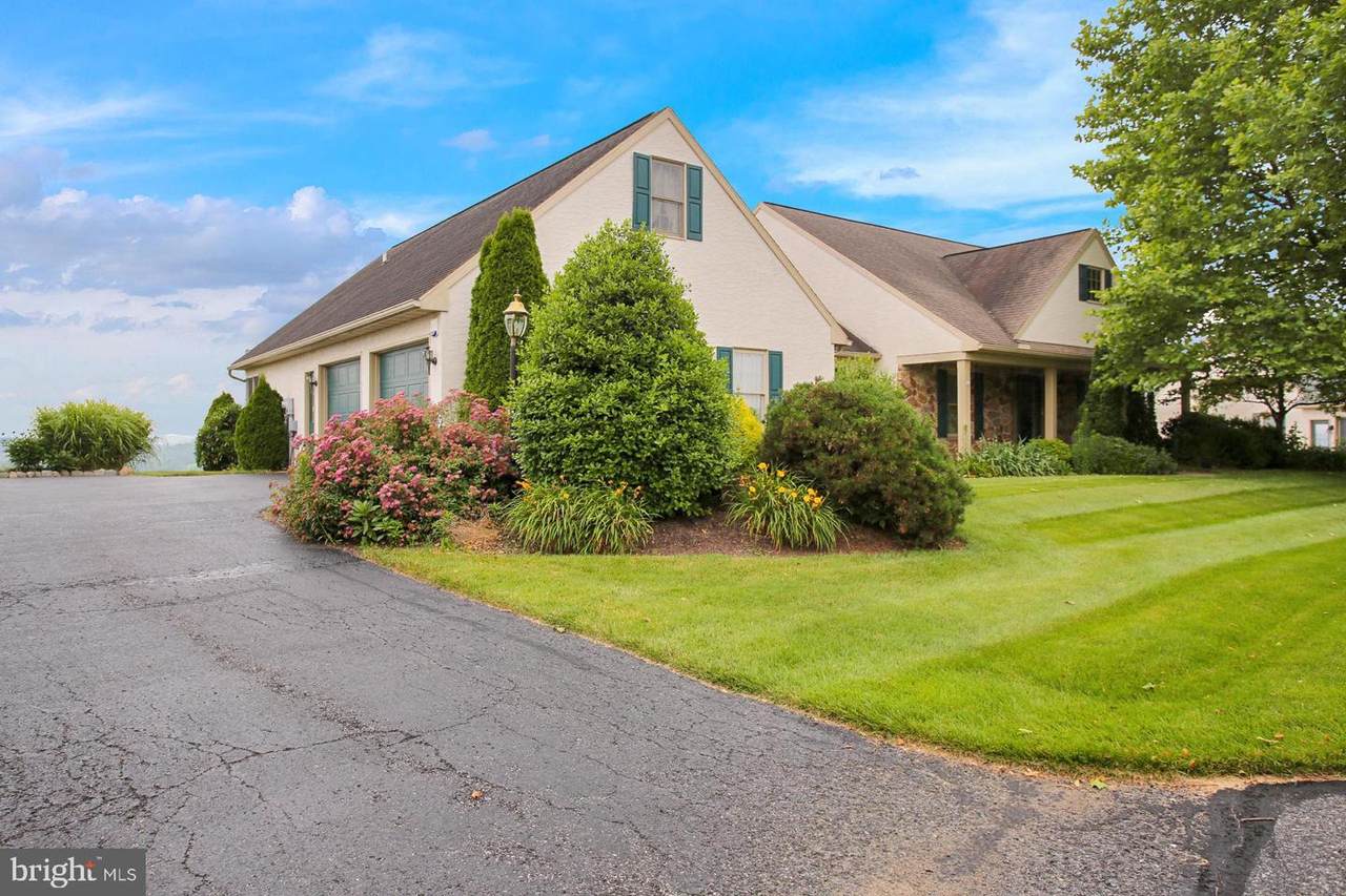 318 Steeplechase Drive - Photo 1