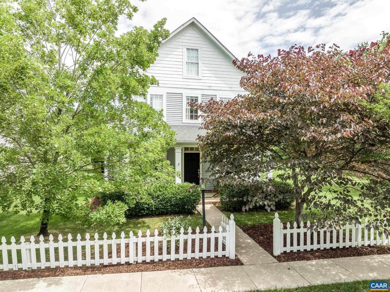 632 Sunflower Ln - Photo 1