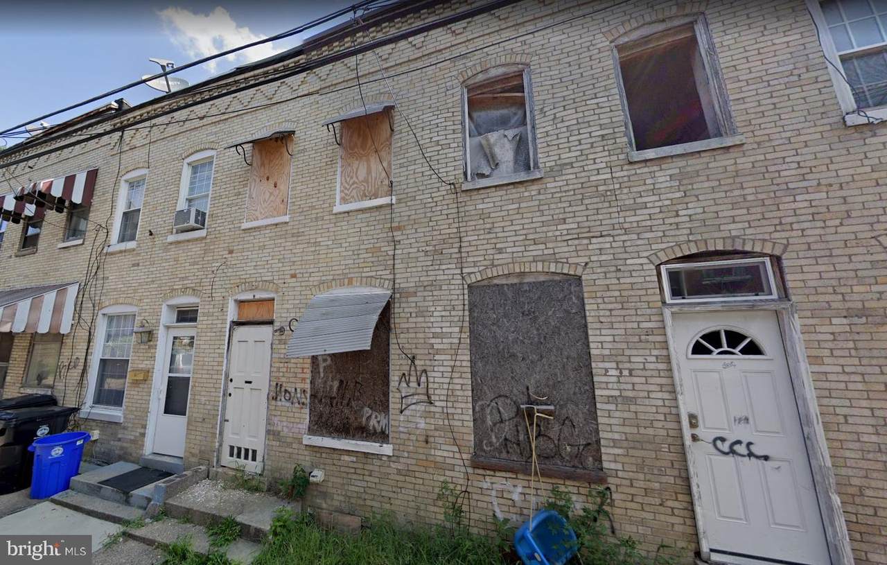 353 Nectarine Street - Photo 1