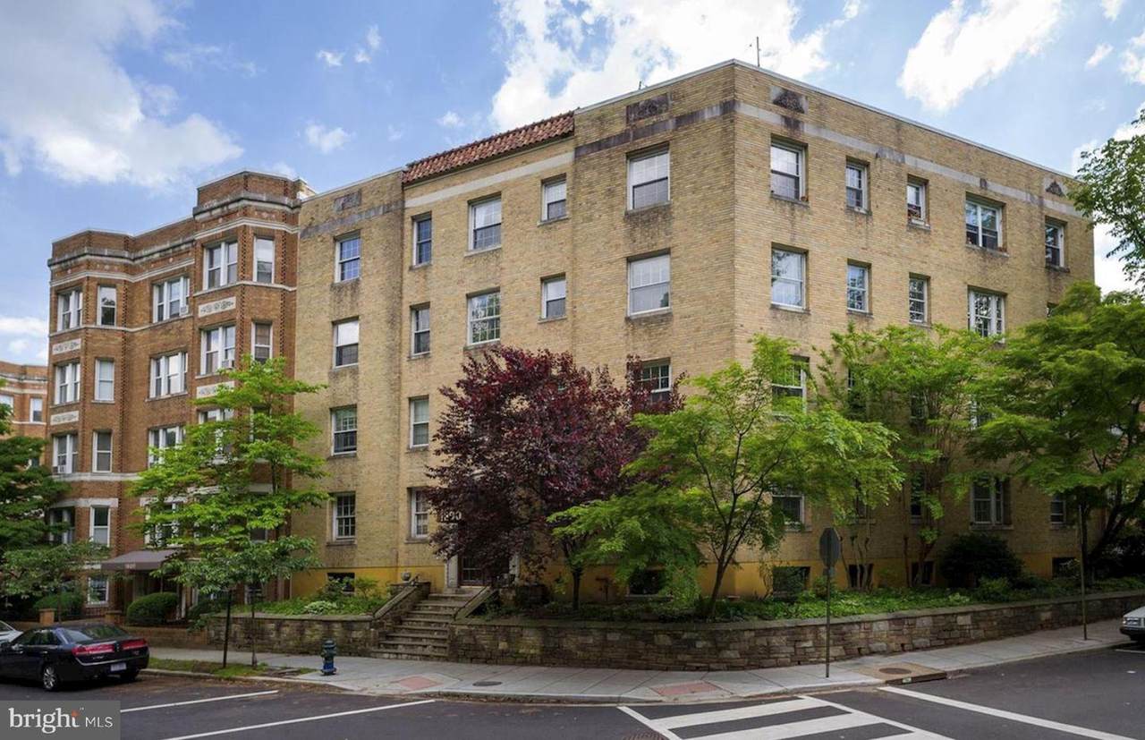 1860 Clydesdale Place - Photo 1